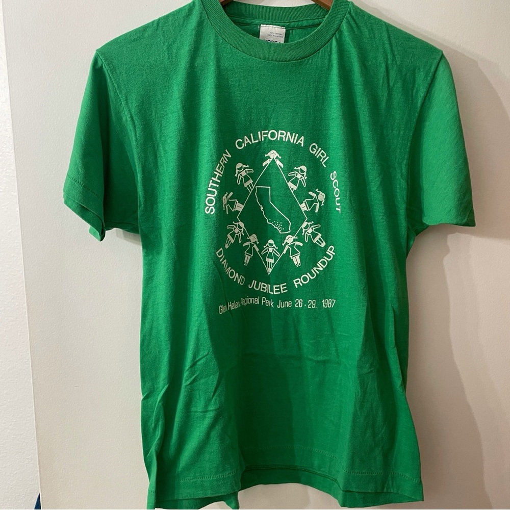 Vintage Girl Scouts green graphic tee